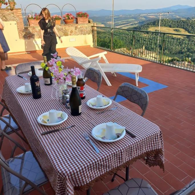 La Casa Del Gallo Radicondoli Extérieur photo